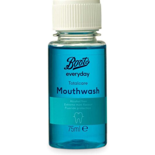 Boots 6-In-1 Totalcare Mouthwash 75Ml